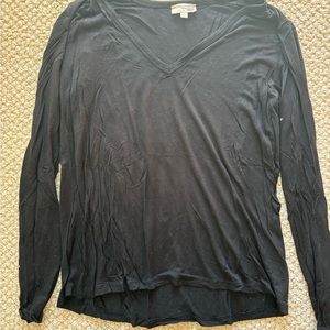 Aritzia Wilfred Free Black V Neck Long Sleeve Size Small